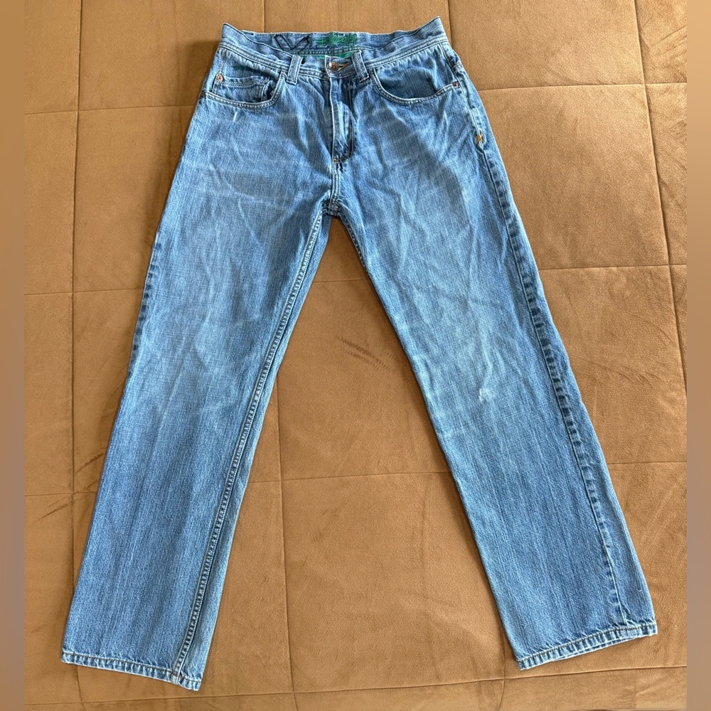 Billabong Women’s Excellent Condition Jeans Size 31 runs small